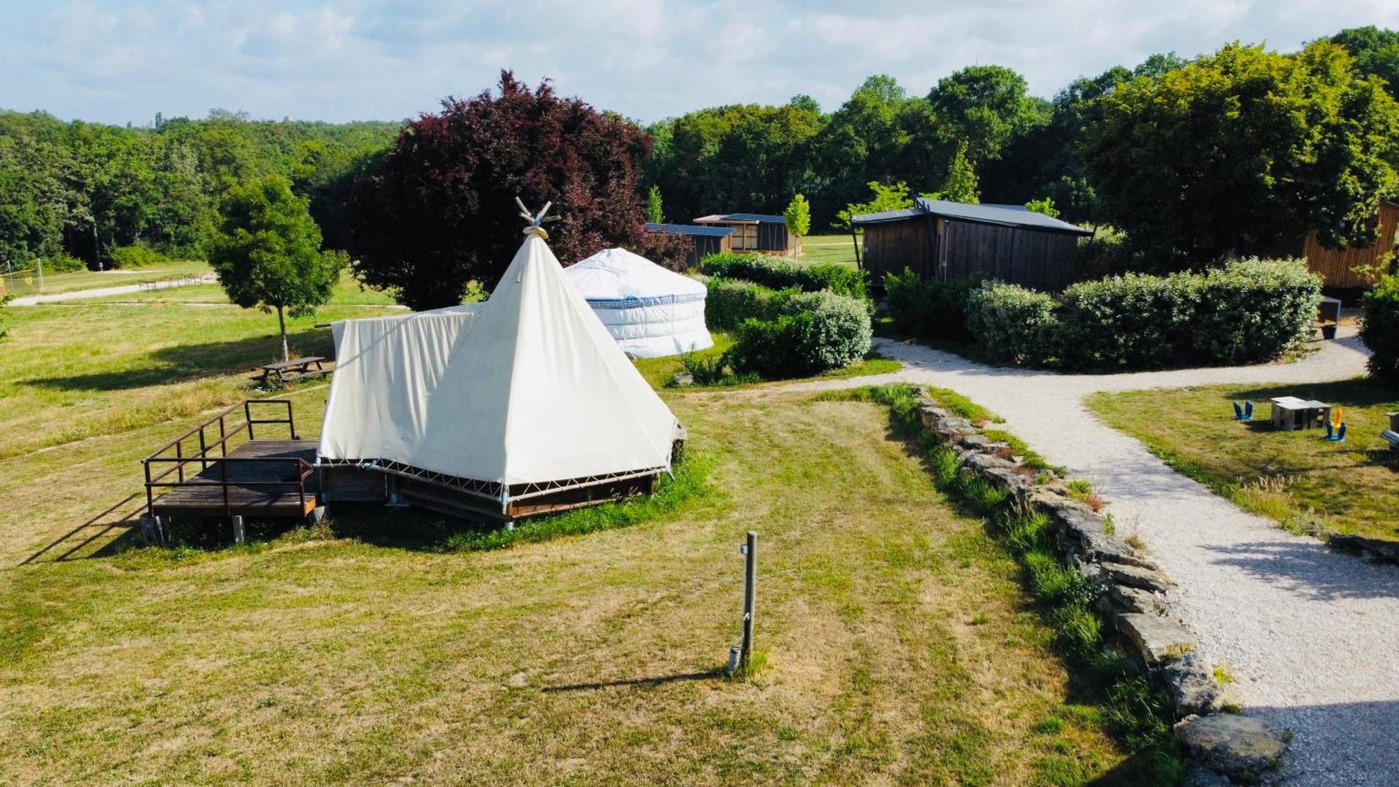 La Buissonniere Lodges Chisseaux Exteriör bild