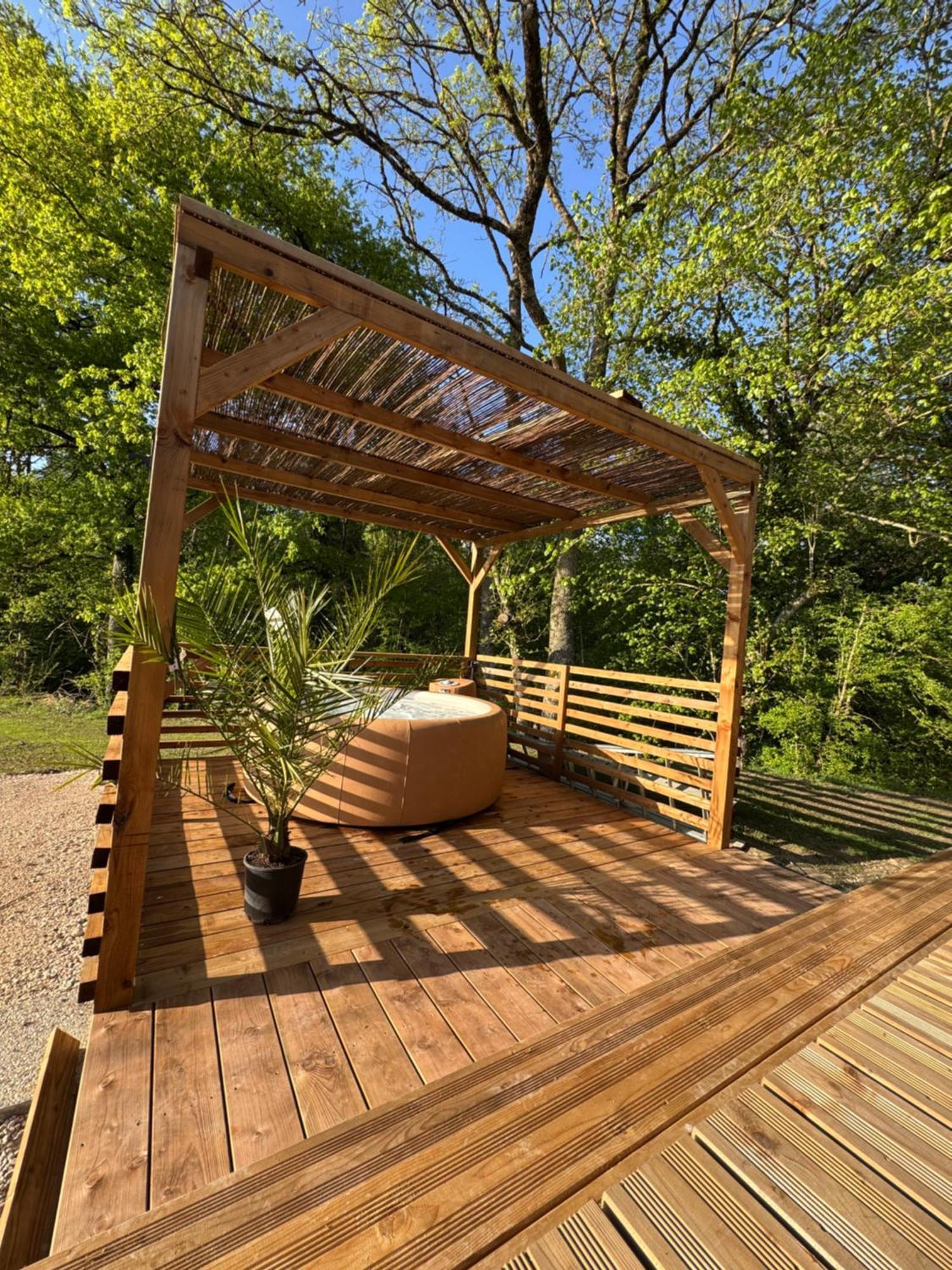 La Buissonniere Lodges Chisseaux Exteriör bild