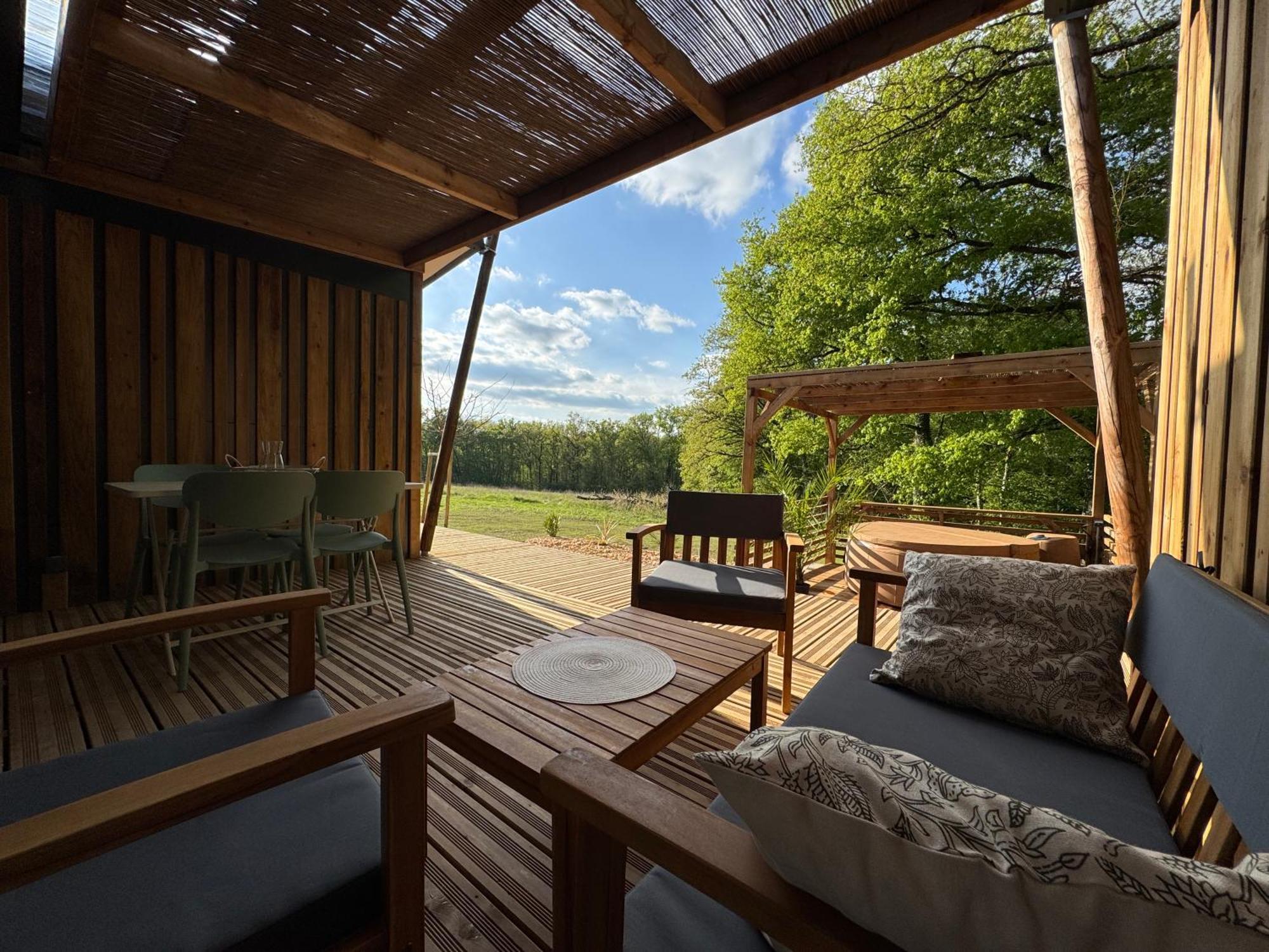 La Buissonniere Lodges Chisseaux Exteriör bild